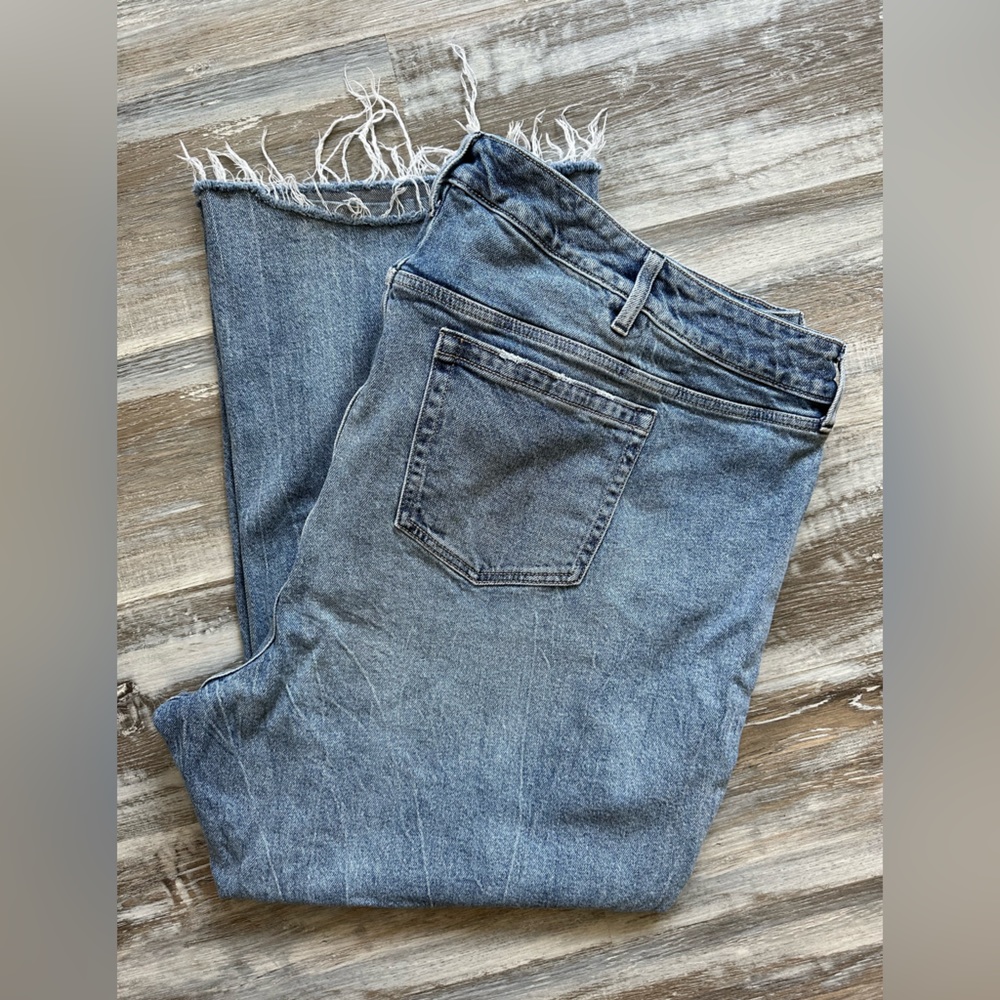 Torrid Feel the Fit Mid-Rise‎ Slim Boot Distressed Fray Jeans Plus Size 28R